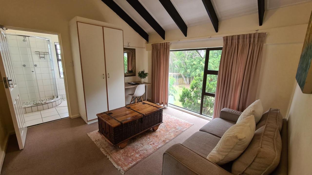 Hathaway Guest House East London Esterno foto