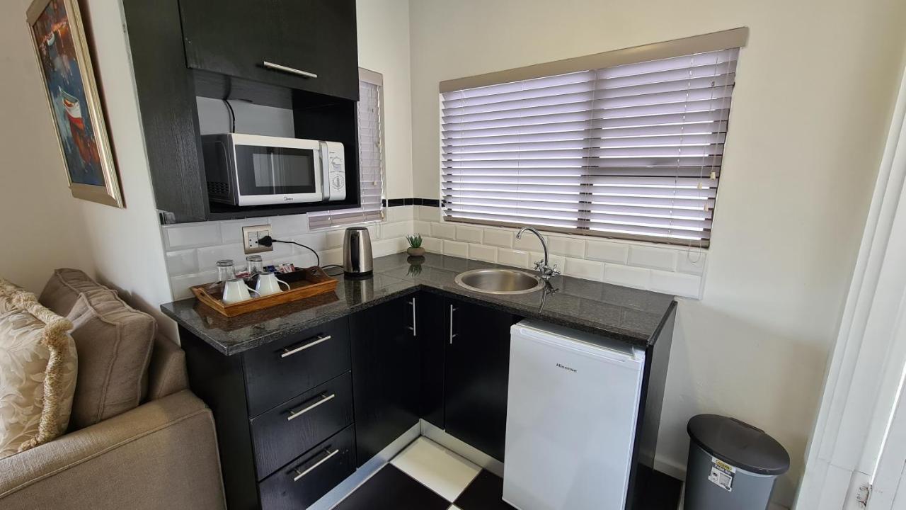 Hathaway Guest House East London Esterno foto