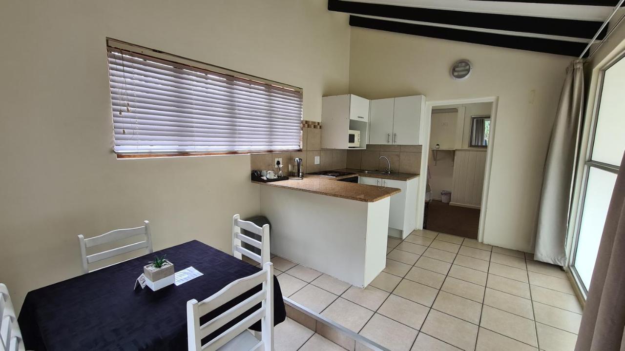 Hathaway Guest House East London Esterno foto