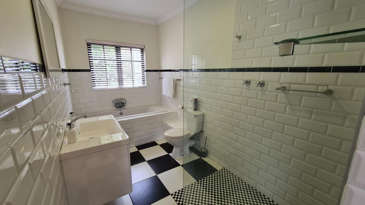 Hathaway Guest House East London Esterno foto