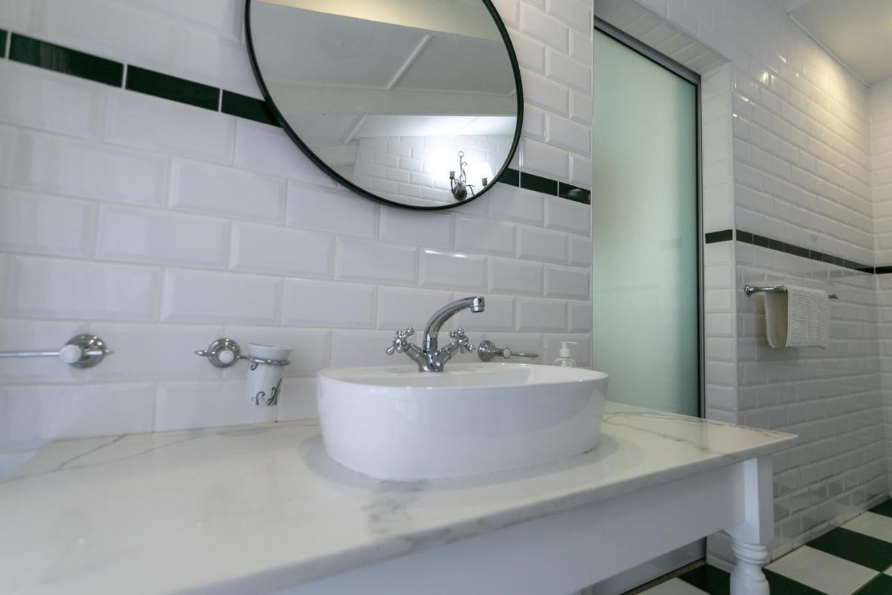 Hathaway Guest House East London Esterno foto