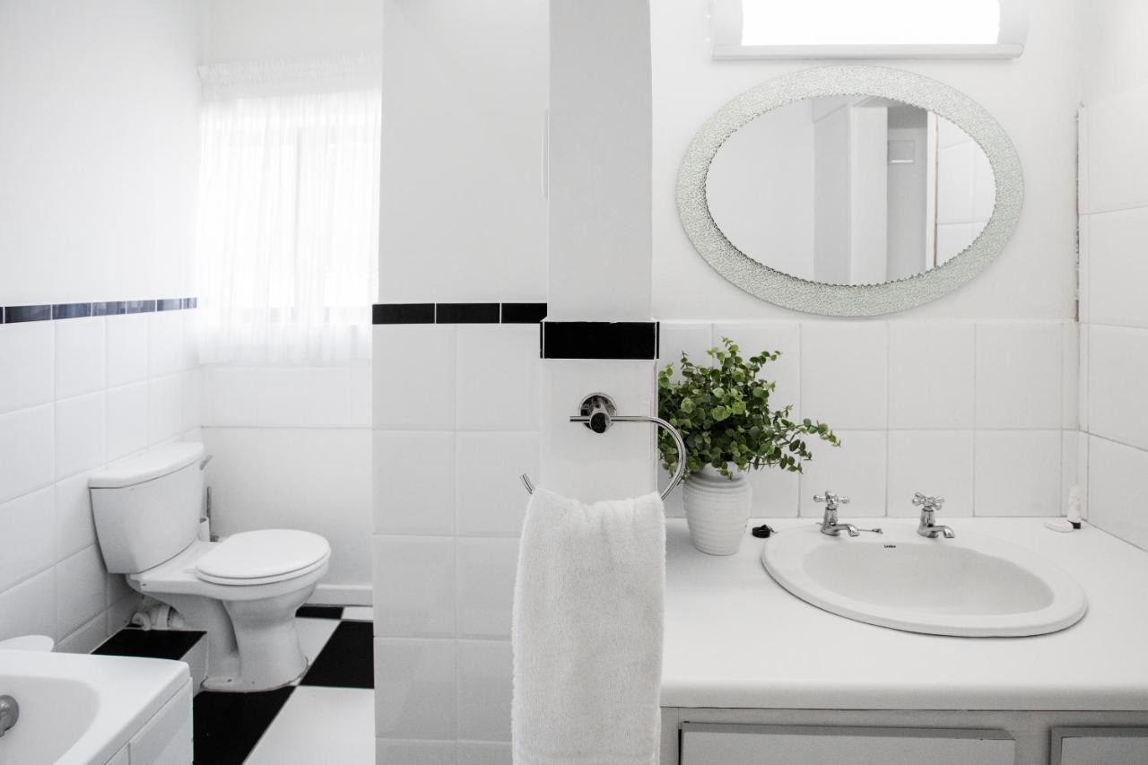 Hathaway Guest House East London Esterno foto